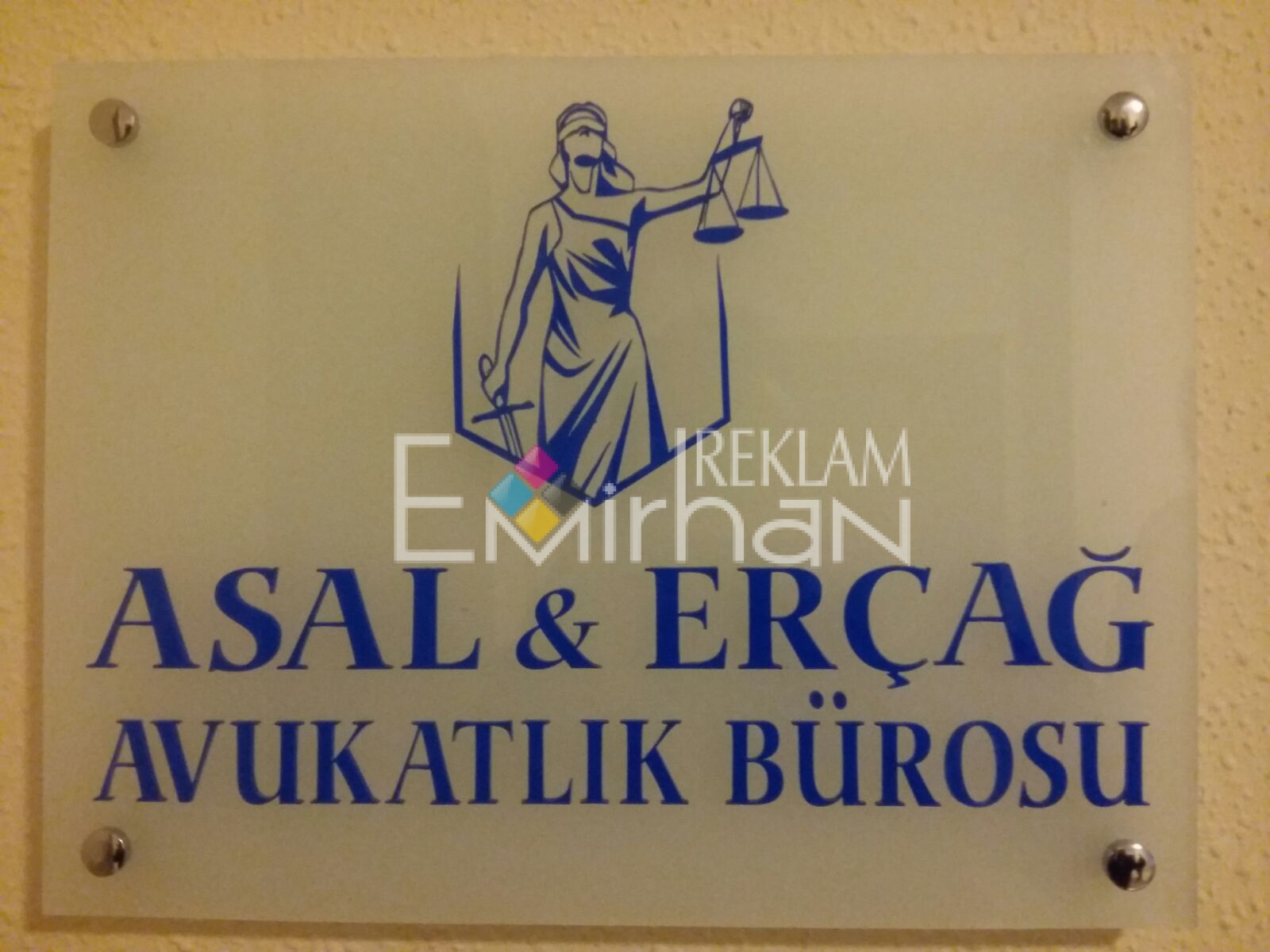 istanbul avukat büroları kapı – ofis tabelasi